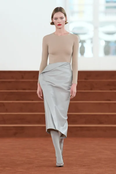 Look 17